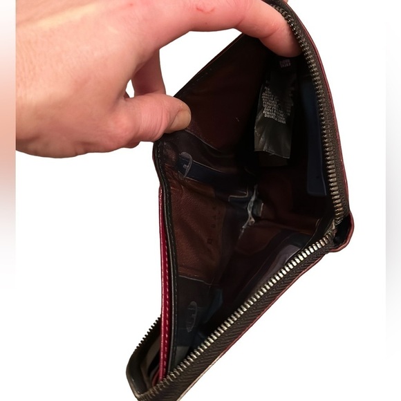 Ted Baker Black Leather, Bifold Zip Around Wallet, Striking Black & Red Interior - Picture 7 of 16